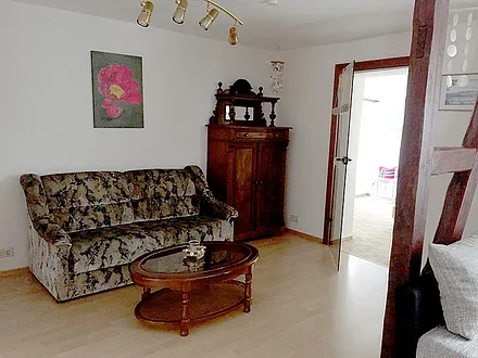 Separate Schlafcouch im Wohnzimmer