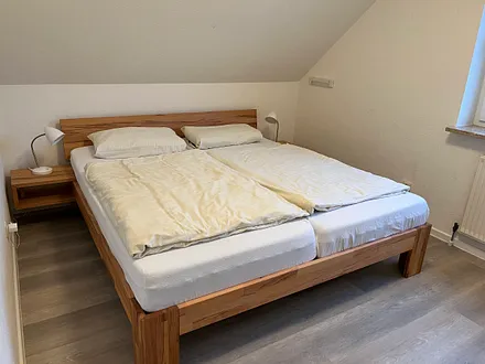 2. Schlafzimmer