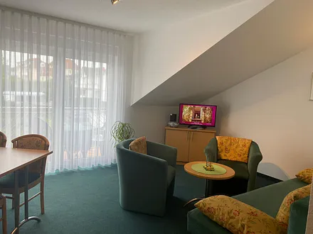 Klappcouch für Aufbettung, Flachbildschirm