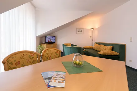 Einblick 2-R-App. mit Schräge