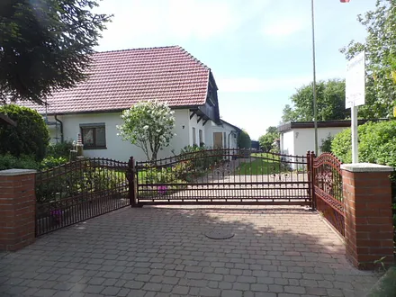 Zufahrt zum Grundstück