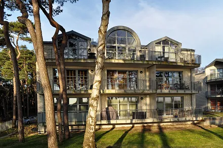 Dünenresidenz von der Seeseite. Wohnen im 1. Stock.