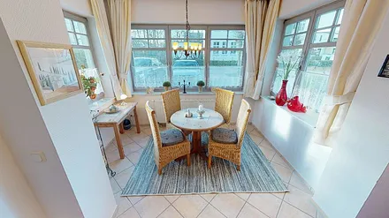 Wohnzimmer mit Essecke