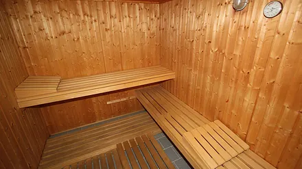 Sauna im Haus (Keller)