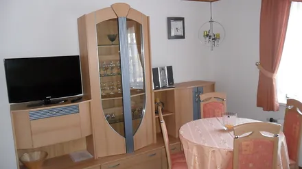 Wohnzimmer mit Essecke