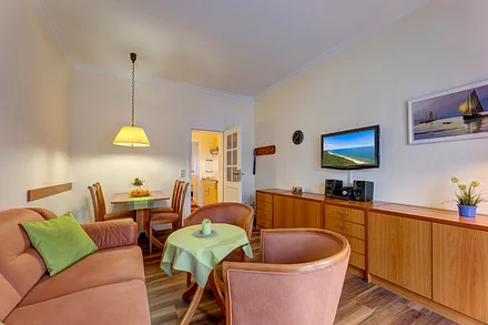 Wohnzimmer mit Schlafcouch