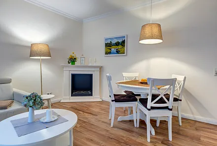 Der Kamin verspricht gemütliche Stunden auch in der kalten Jahreszeit.