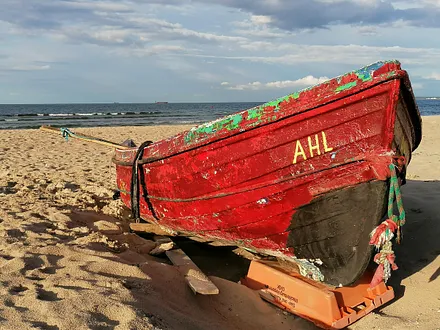 Fischerboot am AHlbecker Strand