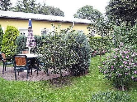 Terrasse in der Gartenanlage