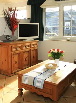 TV mit DVD-Player, Radio mit CD-Player, Wlan