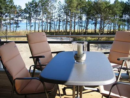 großer Balkon mit Ostseeblick 