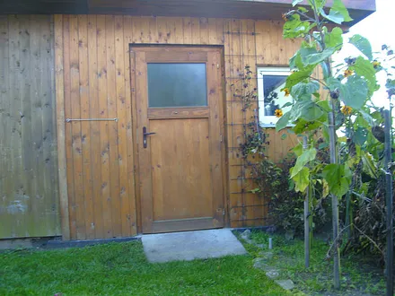 Fahrradunterstellraum mit Gefrierschrank für frisch geangelten Fisch