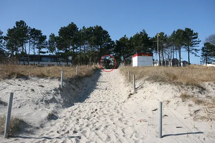 direkt am DLRG-bewachten Sandstrand