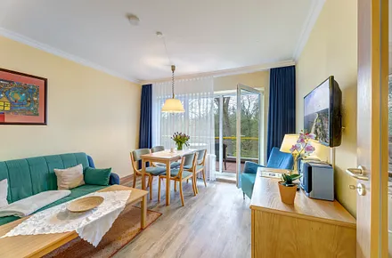 Wohnzimmer mit Essplatz, Flat-TV, Stereoanlage