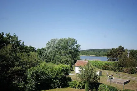 Blick vom Balkon auf den Schloonsee