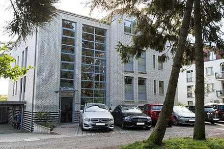 Eigener PKW-Stellplatz