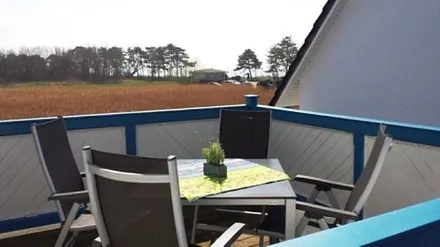 Sonnenterrasse Terrasse mit Blick auf den Zickersee und die Ostsee/Greifswalder Bodden.