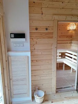 Vorraum zur geräumigen Sauna 2,20m x 3,00m Innenmaße