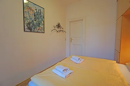 Schlafzimmer - Betten mit Federkernmatratzen 180/90+90