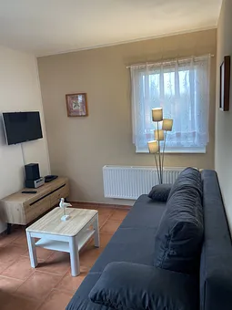 32-Zoll LCD-Fernseher, DVD-Player und HiFi-Mini-Anlage