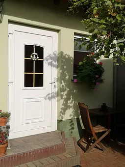 Außenansicht Zi. II mit Sitzgruppe