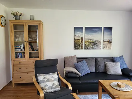 Wohbereich mit Blick auf das Sofa