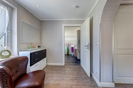 Flur Blickrichtung zum Bad