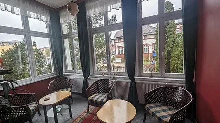 Bibliothek und Salon 