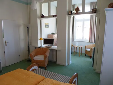 Zimmer 14 Kat.3 mit Balkon