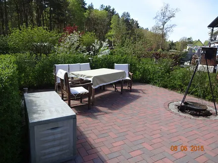 Sitzecke mit Grill und Räucherofen