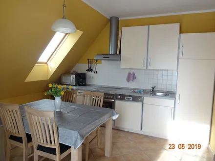 Küche mit Essbereich