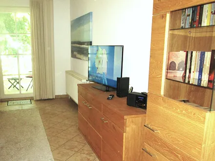 Nochmal Wohnraum - gegenüber vom Schlaf-/Ledersofa