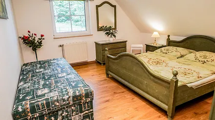 Schlafzimmer mit Aufbettung