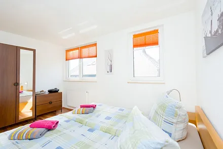 2. Schlafzimmer mit Doppelbett