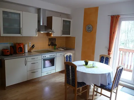 Wohnzimmer mit Küchenzeile