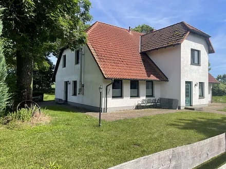 Hausseie mit eigenen Eingang