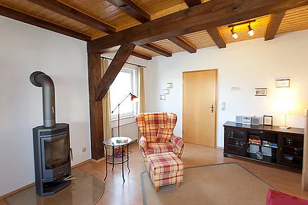 Wohnzimmer mit Leseplatz