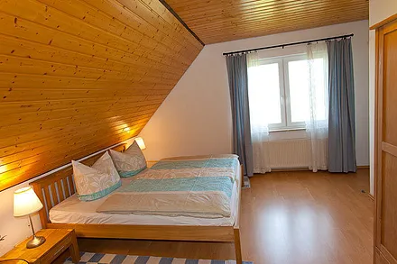 Schlafzimmer 1 mit separatem daxbed
