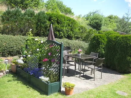 Sitzecke und Grillplatz