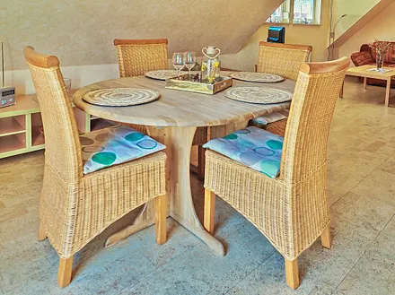 ein Kinderstuhl findet hier auch noch Platz