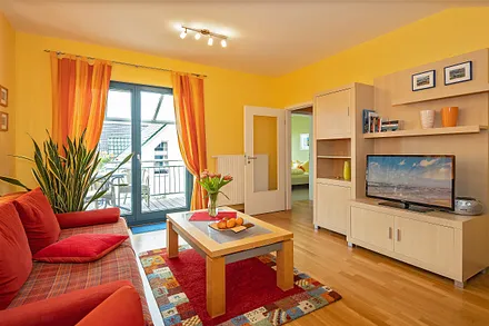 Wohnen mit Blick in Richtung Balkon