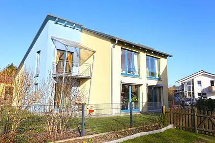 Hausansicht,  Ferienwohnung "Sonne" mit Balkon in Südwest-Richtung im 1. OG