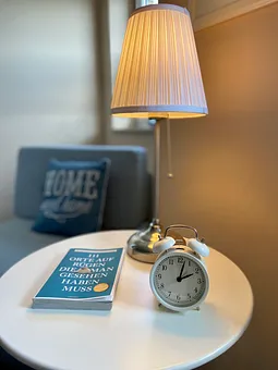 Warum nicht einfach mal ein Buch lesen ?