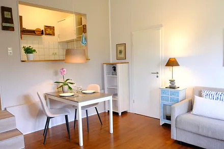 Wohnzimmer - Durchgang zum Schlafzimmer