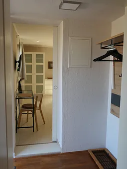 Eingangsflur mit Zugang zum Master-Schlafzimmer