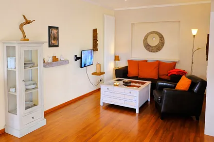 Wohnbereich mit gemütlicher Sitzecke, SAT-TV, Radio/CD