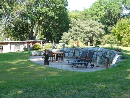 Sitz- und Liegeflächen im Garten