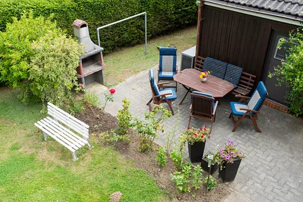 Garten mit Sitzecke und Grillmöglichkeit 