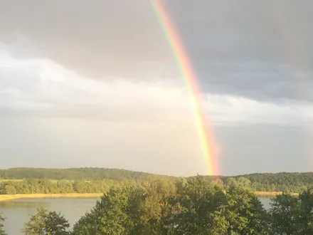 Regenbogen am See