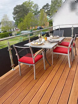 rück-/gartenseitiger Balkon (Süd-West-Ausrichtung)